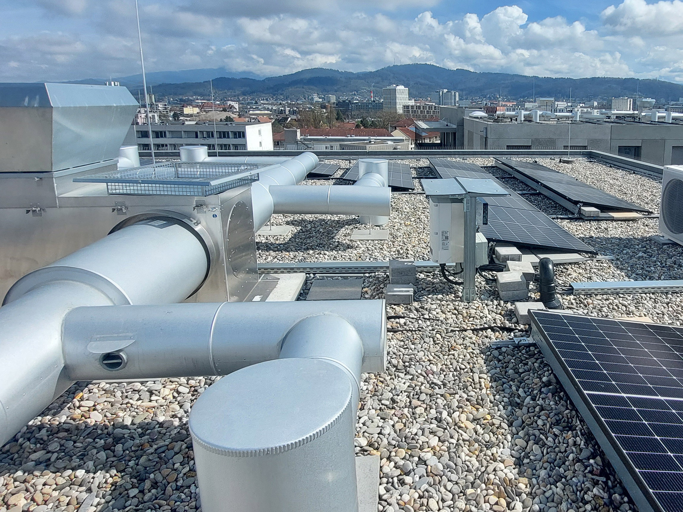 Produkte - Unsere umfassende Produktpalette bietet maßgeschneiderte Lösungen für unterschiedlichste Anforderungen des Klima- und Lüftungsbaus.